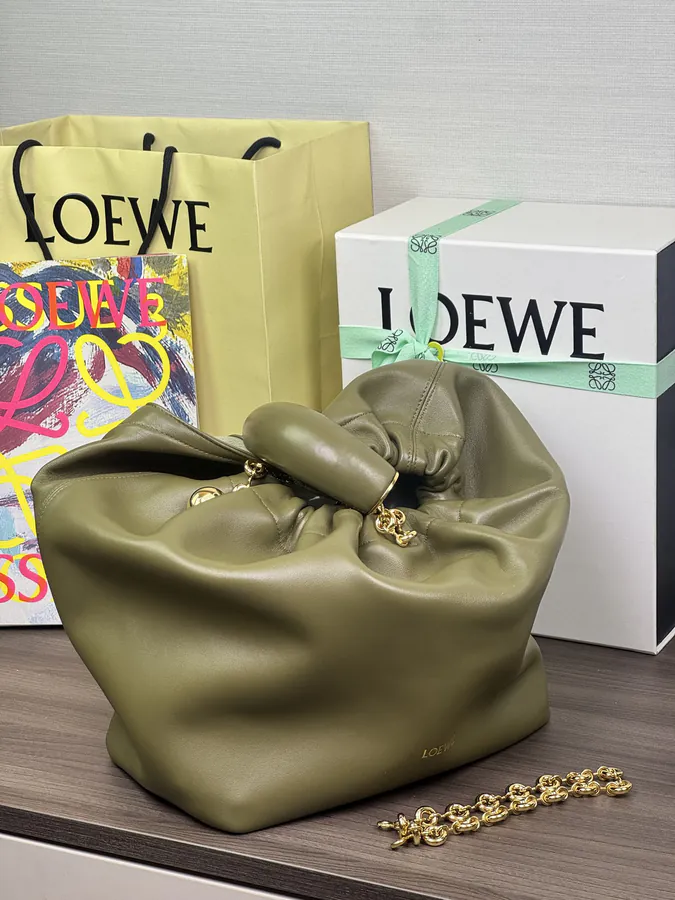 Squeeze Handbag Medium Size, Nappa Leather