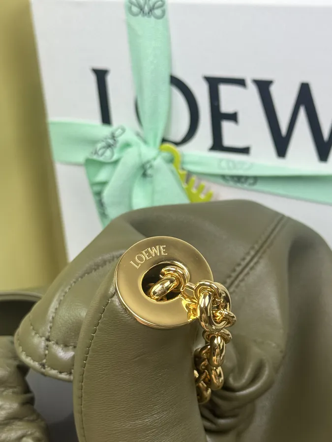 Squeeze Handbag Medium Size, Nappa Leather