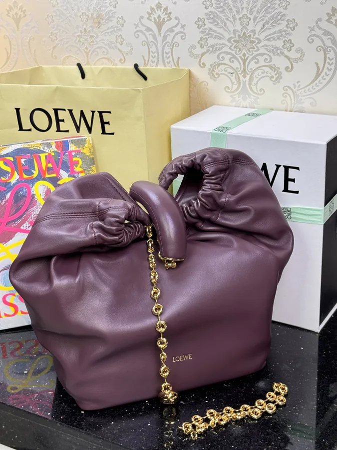 Squeeze Handbag in Nappa Leather