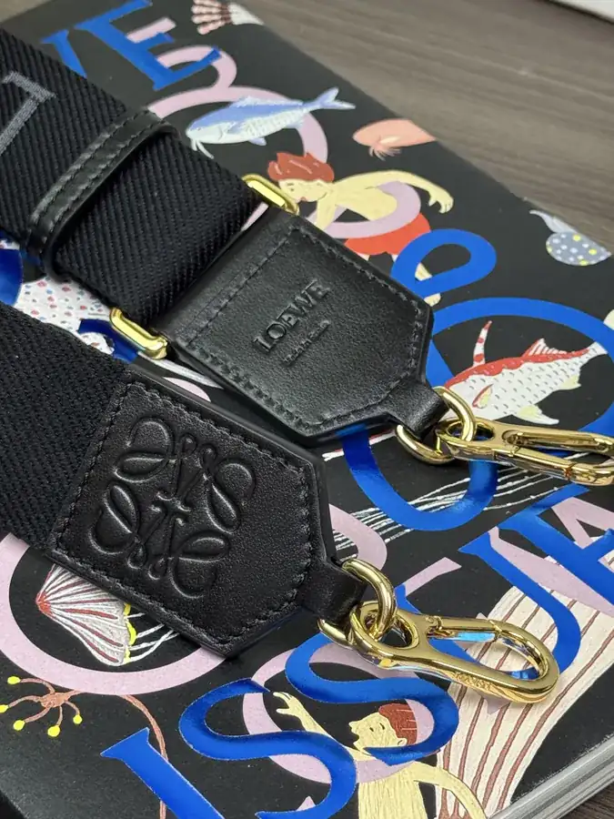 Anagram Embroidered Shoulder Bag Black