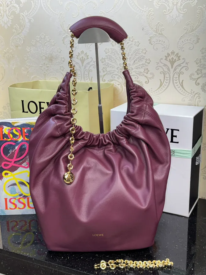 Squeeze Handbag in Nappa Leather Medium Size