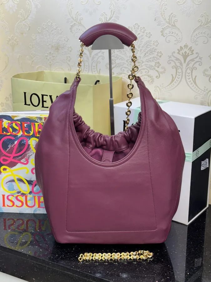 Squeeze Handbag in Nappa Leather Medium Size