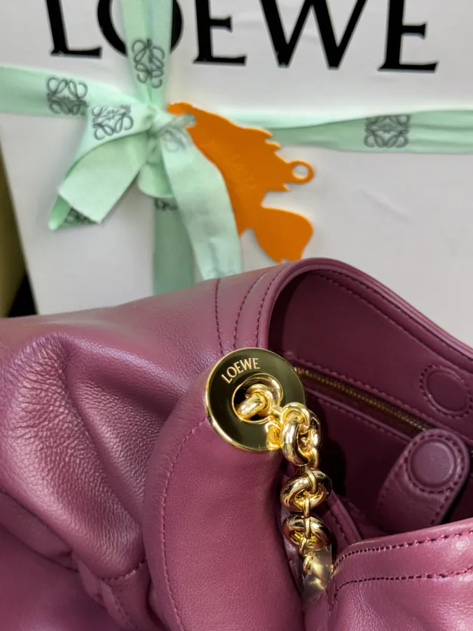 Squeeze Handbag in Nappa Leather Medium Size