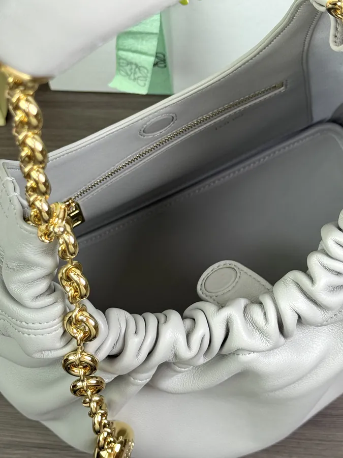 Squeeze Handbag Small Size, Silver Gray