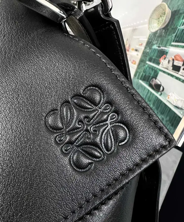 Rocha Classic Puzzle Medium Handbag
