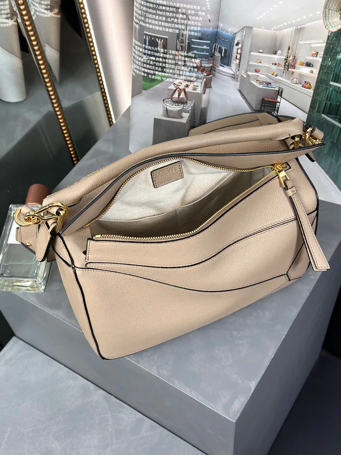 Rocha Classic Puzzle Medium Handbag