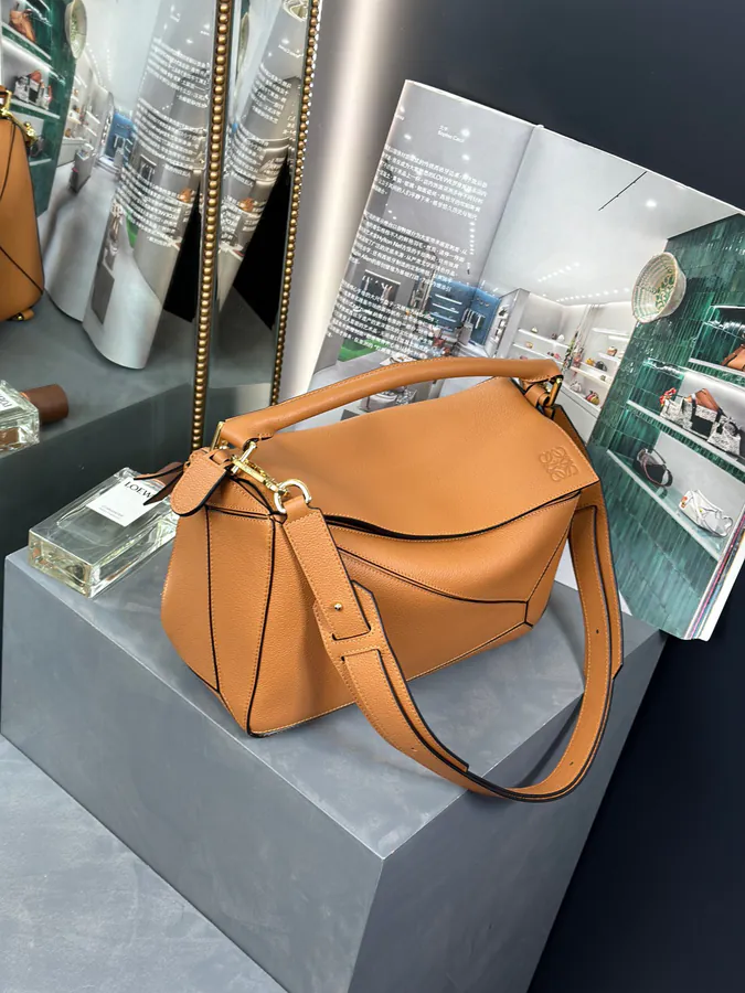 Rocha Classic Puzzle Medium Handbag