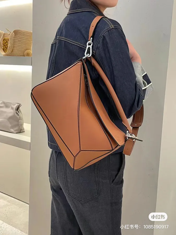 Rocha Classic Puzzle Medium Handbag