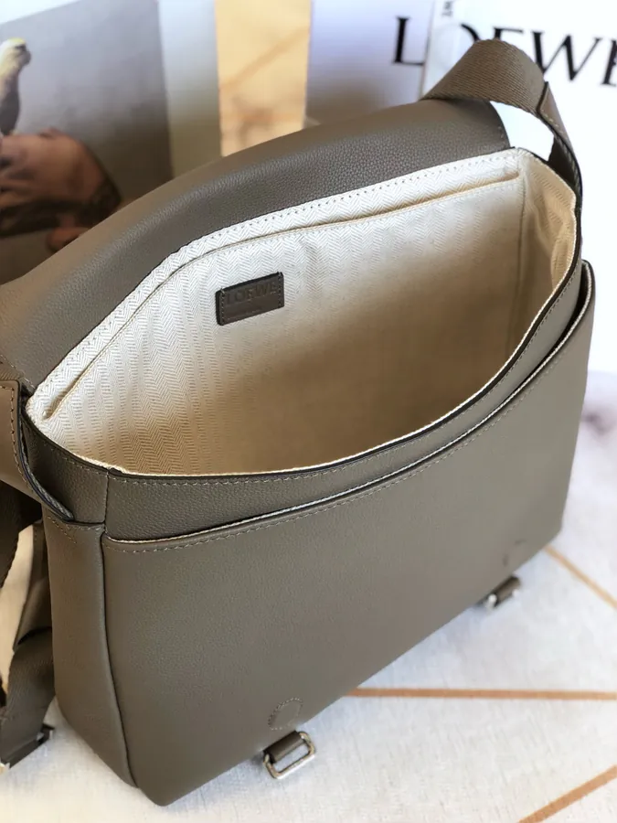 Men's Vintage Heart Mail Bag