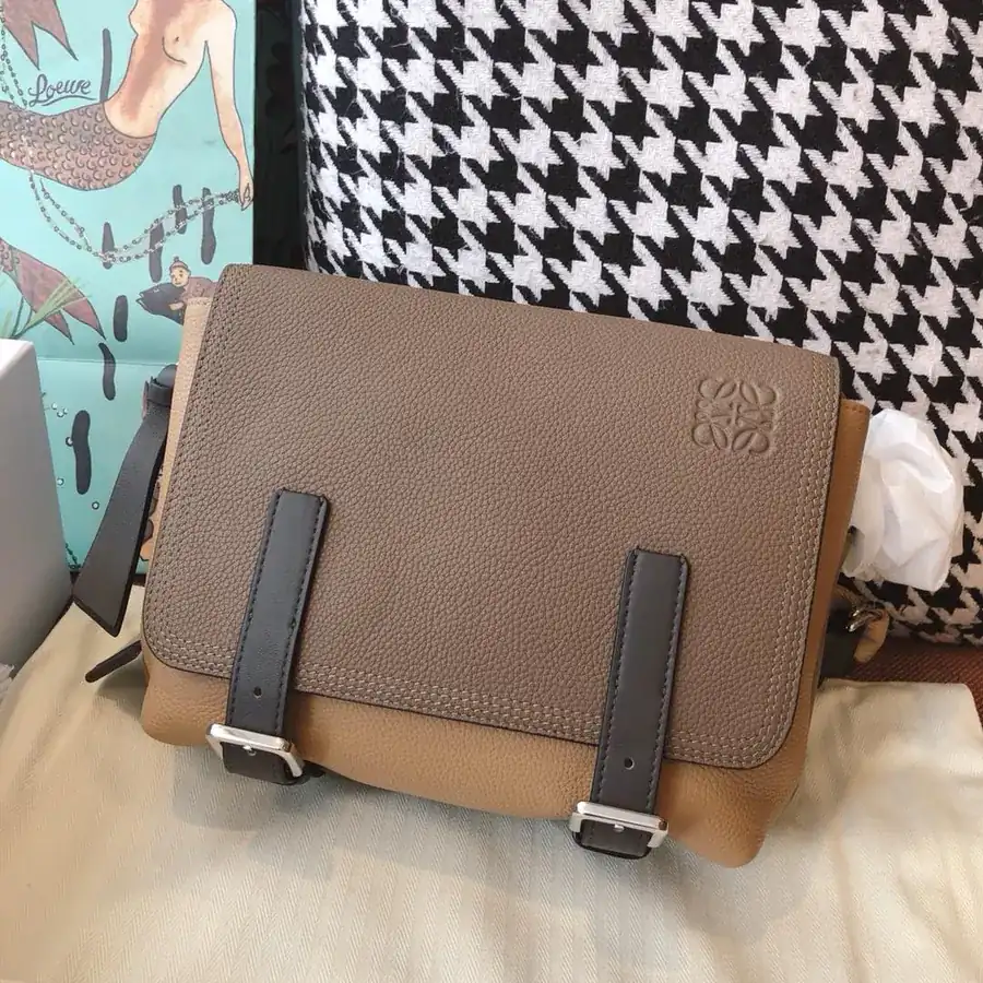 Loe❤️we New XS Military Messenger Bag