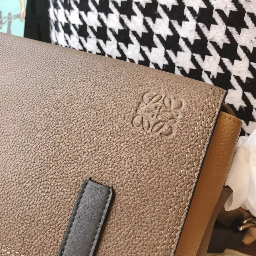 Loe❤️we New XS Military Messenger Bag