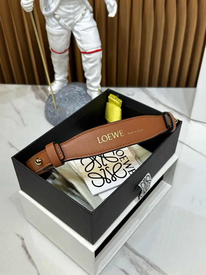 Löwe Single Strap Bucket Bag Brown