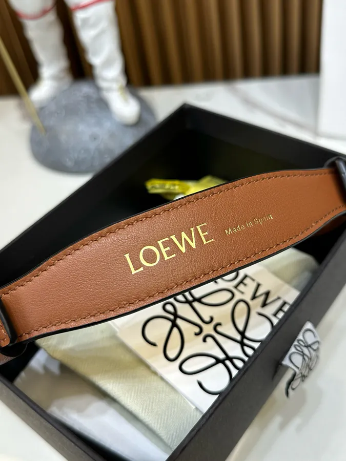 Löwe Single Strap Bucket Bag Brown