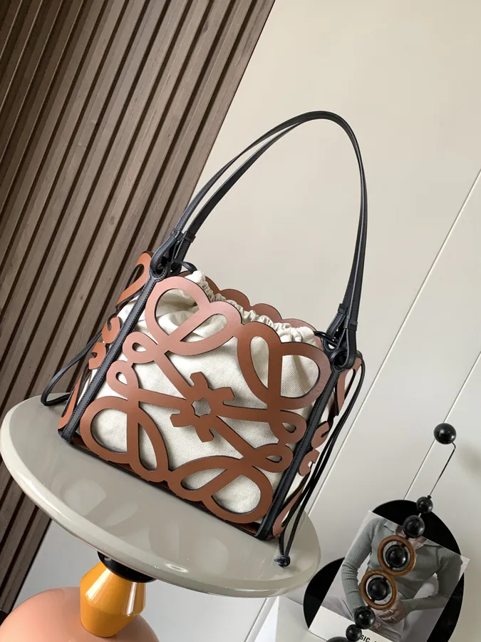 Anagram Tote Small Brown