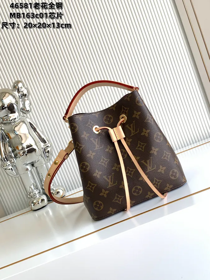 NÉONOÉ Mini Bucket Bag Classic Monogram Canvas with Grained Calfskin Trim