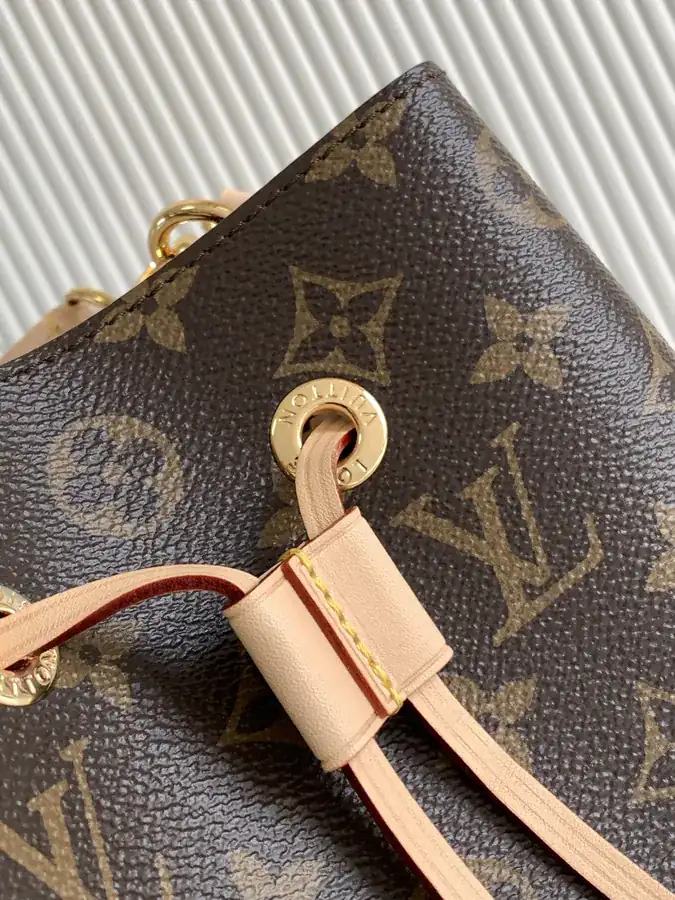 NÉONOÉ Mini Bucket Bag Classic Monogram Canvas with Grained Calfskin Trim