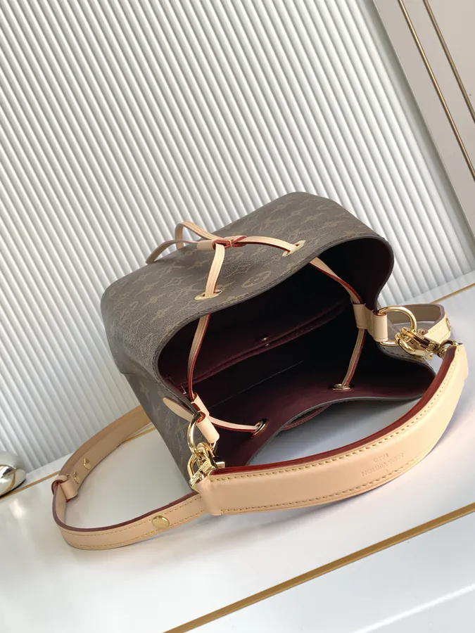 NÉONOÉ Mini Bucket Bag Classic Monogram Canvas with Grained Calfskin Trim