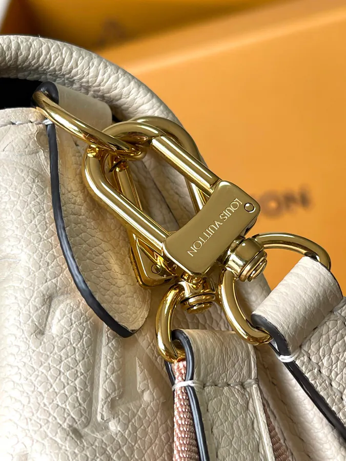 DIANE Handbag M46388 White Dynamic Chip Version