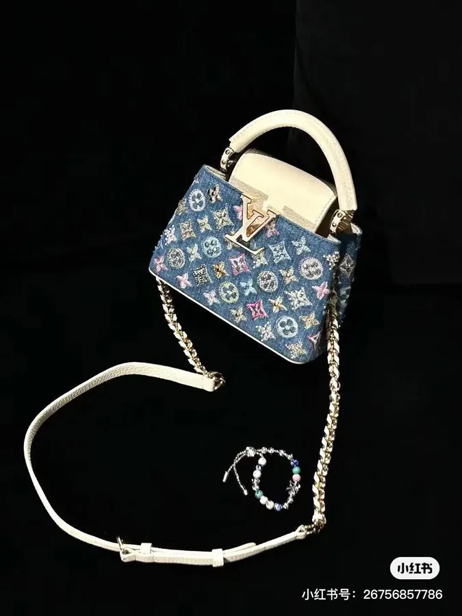 CAPUCINES Mini Handbag