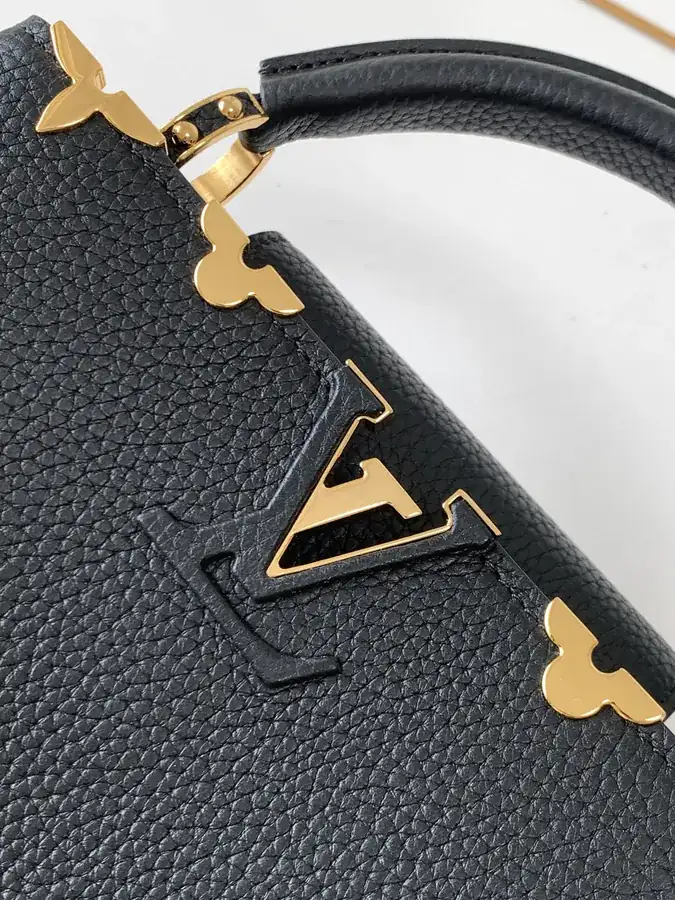 CAPUCINES Mini Handbag Elegant Luxury with Grained Calfskin