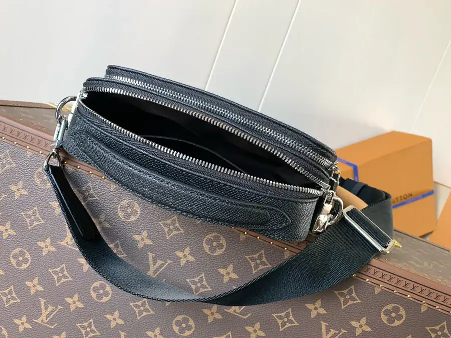 Avenue Crossbody Bag in Taïga Calfskin