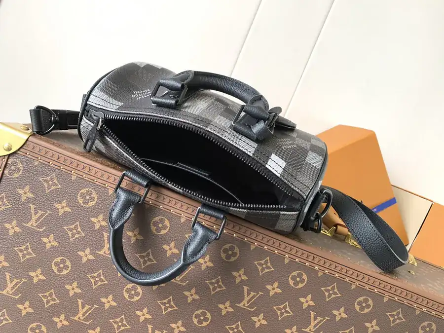 Pharrell Williams Keepall Bandoulière 25 Handbag