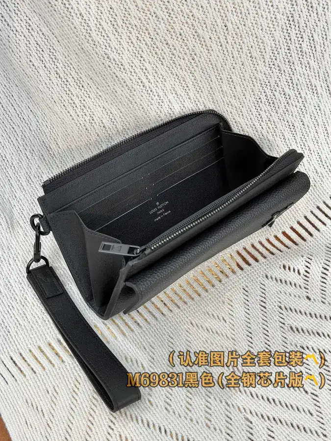 Aerogram Long Wallet Modern Minimalist Design, Black