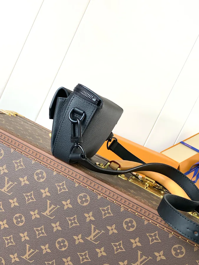 Pilot Mini Tote in Black Grained Calfskin