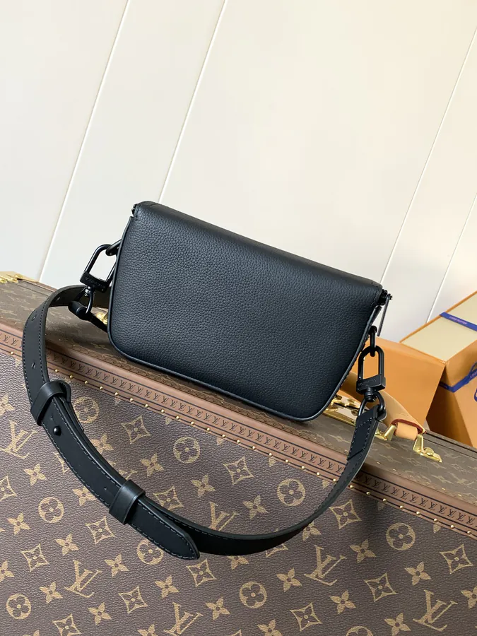 Pilot Mini Tote in Black Grained Calfskin