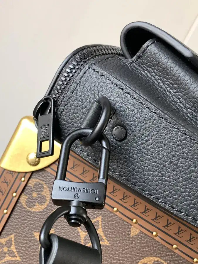 Pilot Mini Tote in Black Grained Calfskin