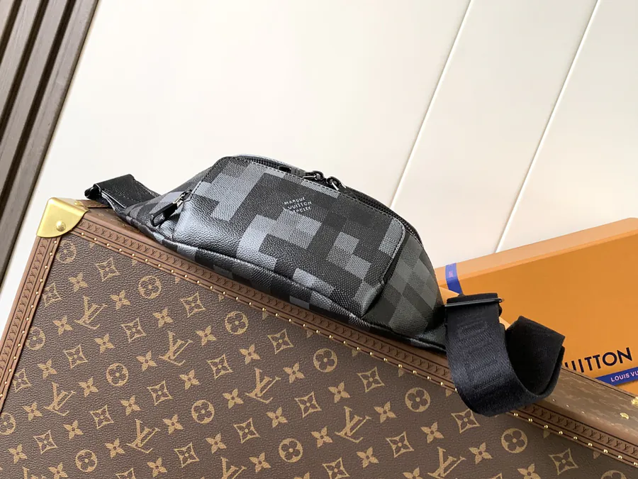 Rush Bucket Bag with Damier Pattern in Camo