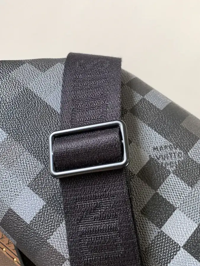 Rush Bucket Bag with Damier Pattern in Camo