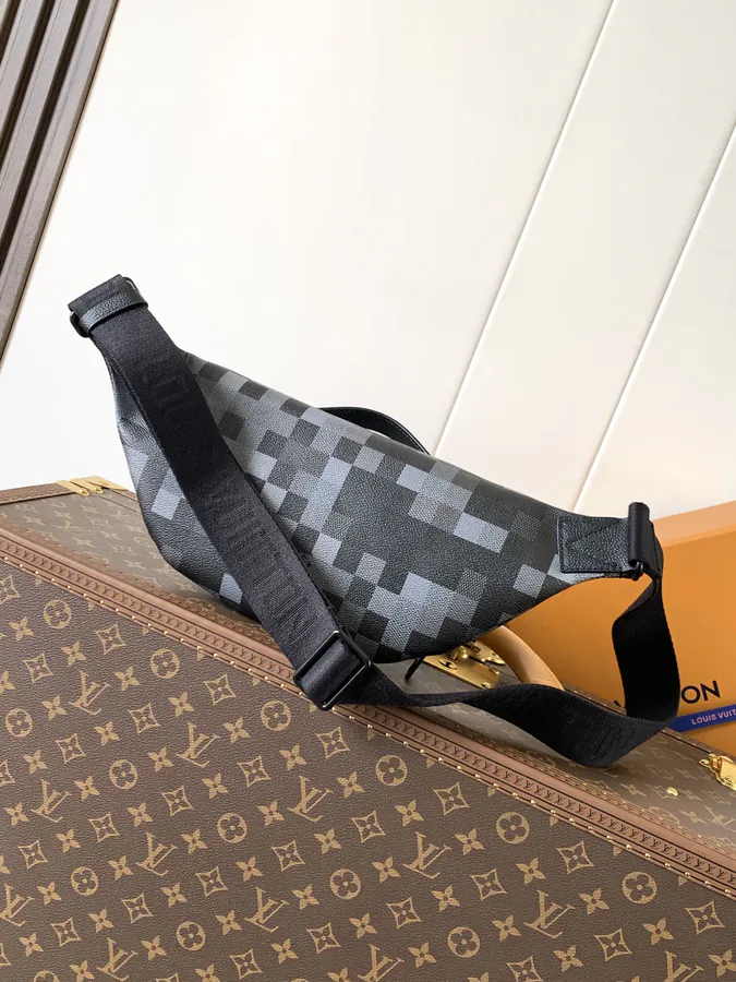 Rush Bucket Bag with Damier Pattern in Camouflage