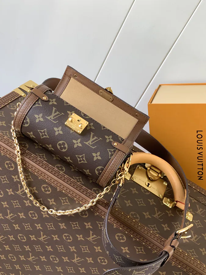 Papillon Trunk Bucket Bag with Lock and Chain