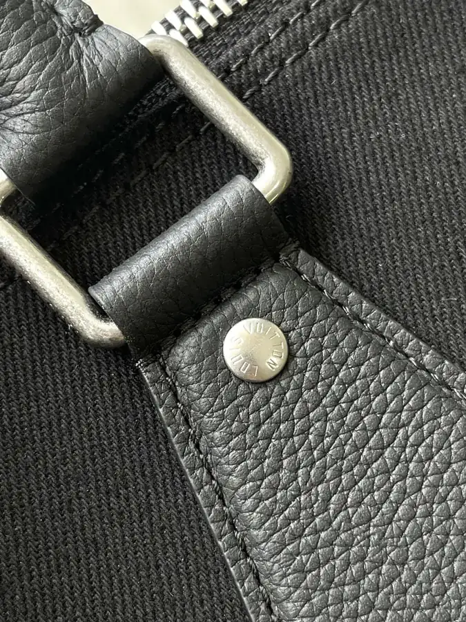 Pharrell Williams Keepall Bandoulière 40 Travel Bag
