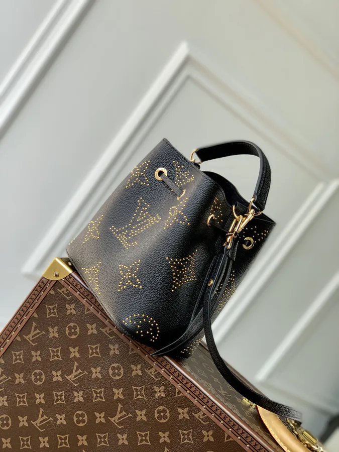 NéoNoé BB Bucket Bag in Black Full Leather