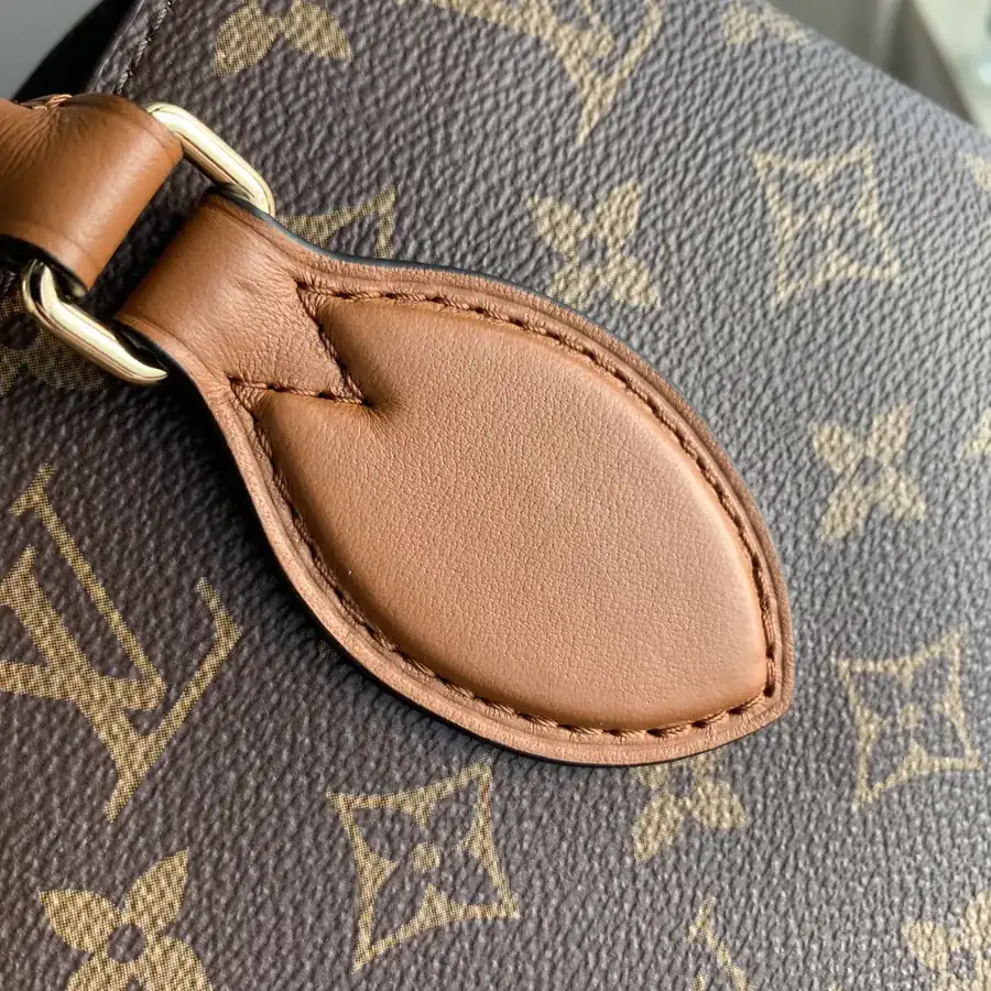 Vendome Medium Handbag 2012 Pallas Design
