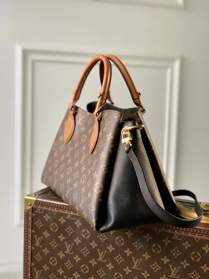 Vendome Medium Handbag 2012 Pallas Design
