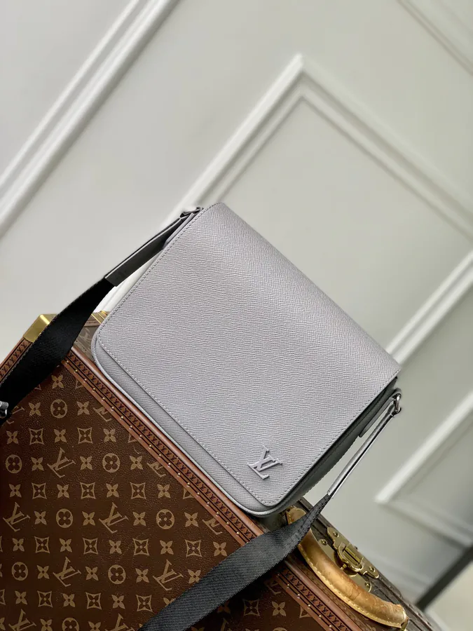 District Small Briefcase in Gray