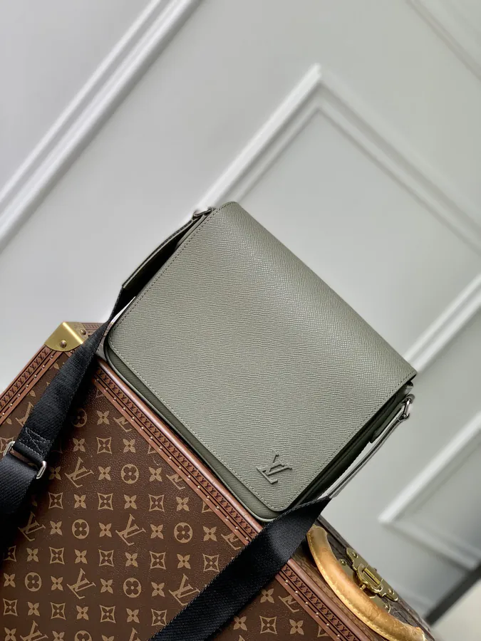 District Small Briefcase in Green