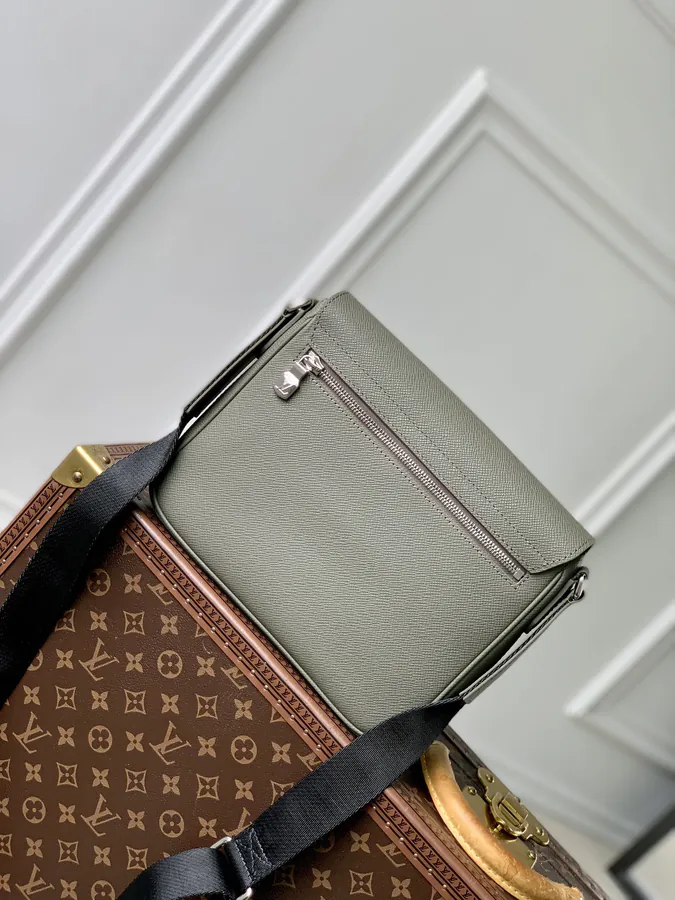 District Small Briefcase in Green