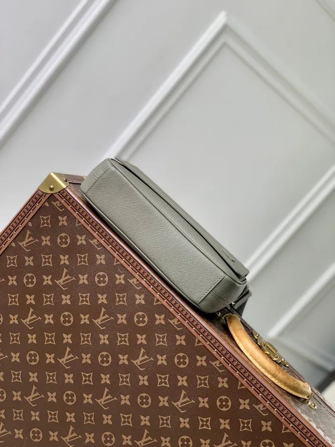 District Small Briefcase in Green