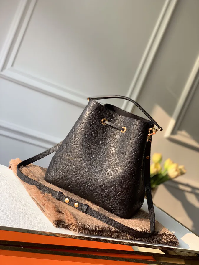 NéoNoé Mid Sized Bucket Bag in Monogram Empreinte
