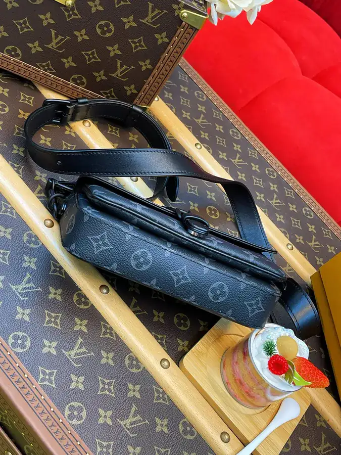 Montsouris Mini Tote with Dynamic Code