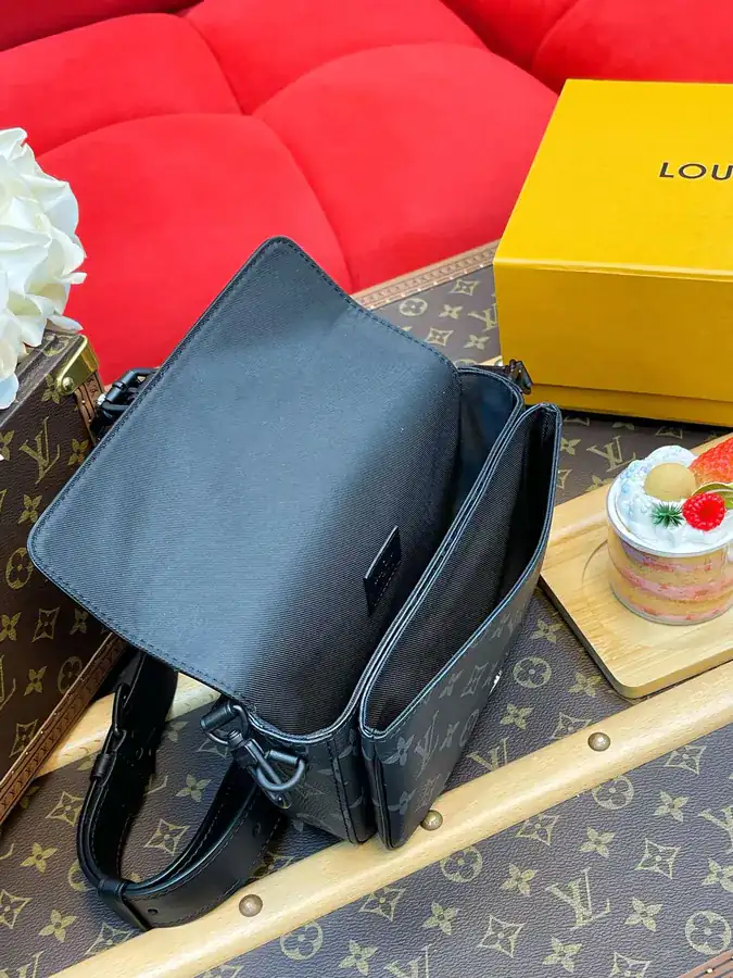 Montsouris Mini Tote with Dynamic Code