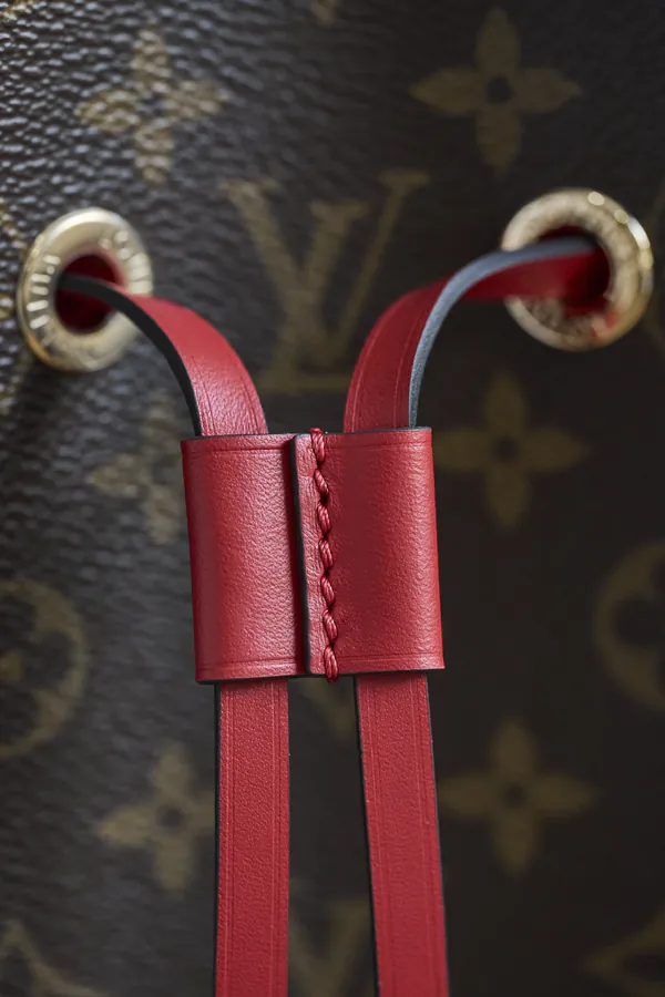 NÉONOÉ Medium Handbag