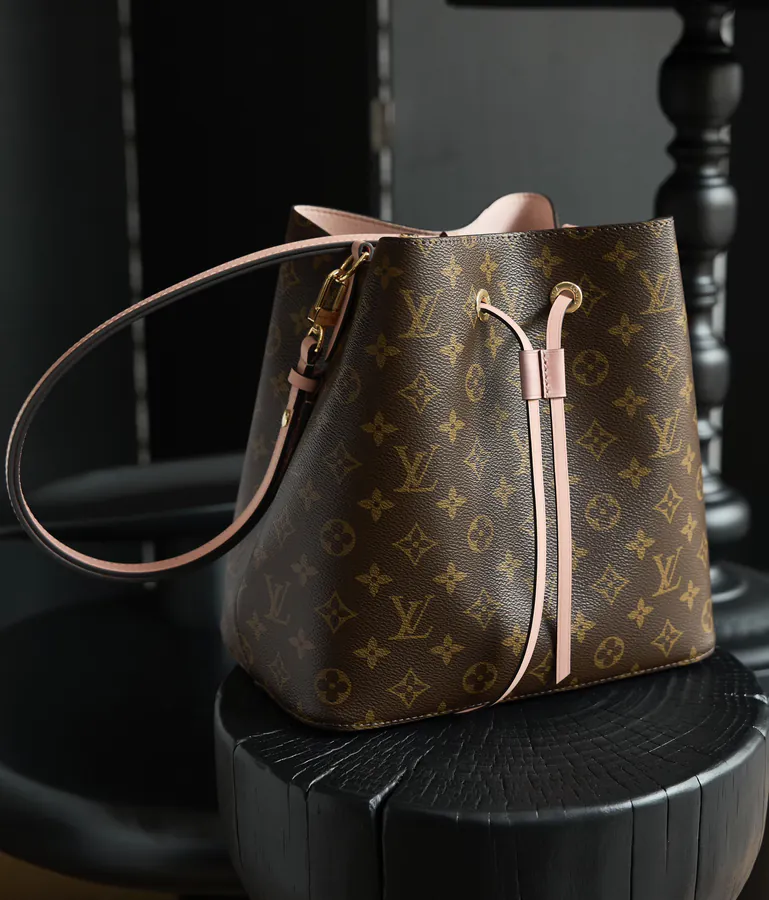 NÉONOÉ Midsize Handbag #M44022