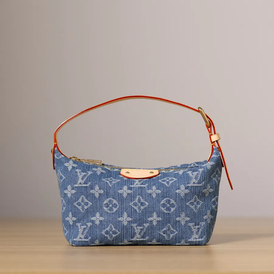Hills Pochette Handbag Premium Quality, Genuine Channel