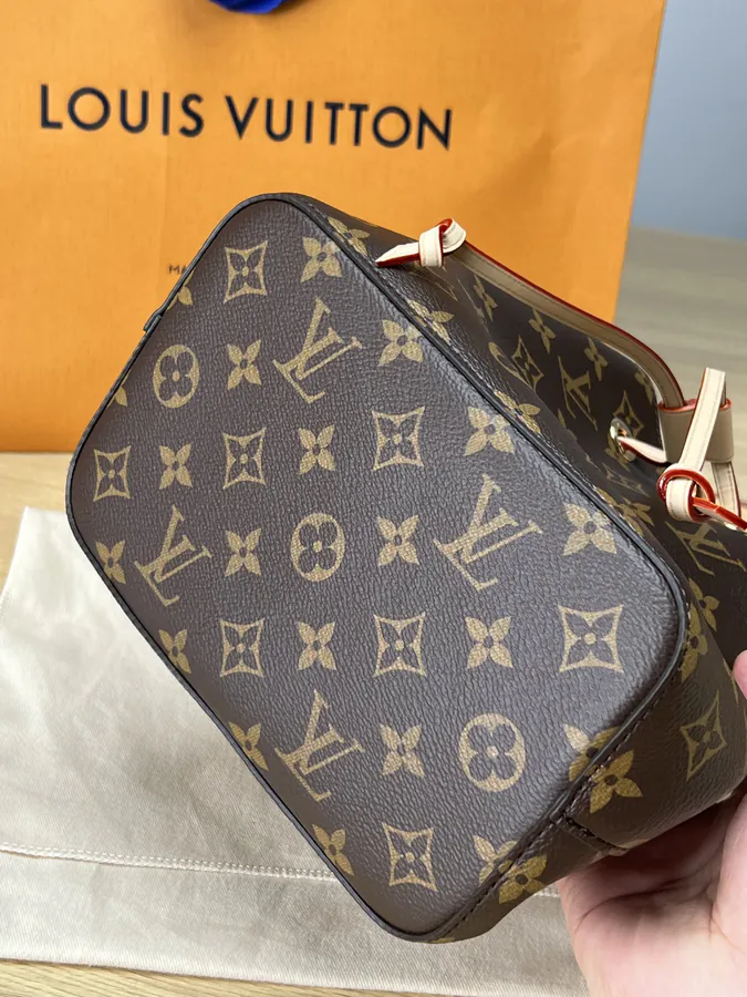 Néonoé Bucket Bag Medium Size
