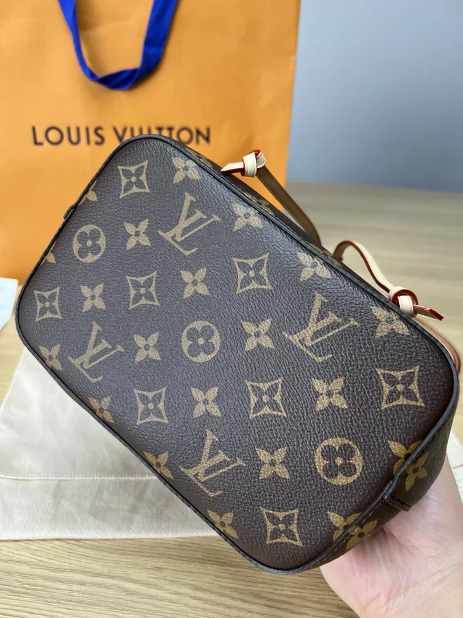 Néonoé Bucket Bag Medium Size